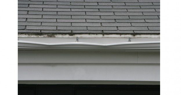 sagging-rain-gutter